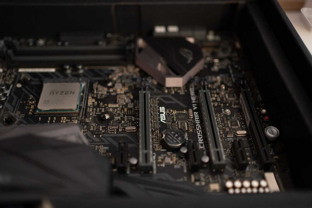 ASUS ROG Crosshair VI Hero (socket AM4) + AMD Ryzen 7 1700X