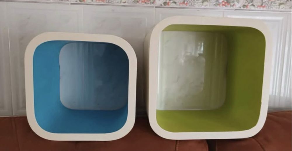 Prateleiras em forma de cubo