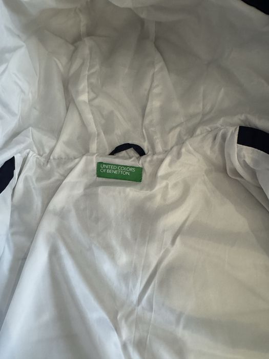 Продам фирменную куртку Benetton для мальчика