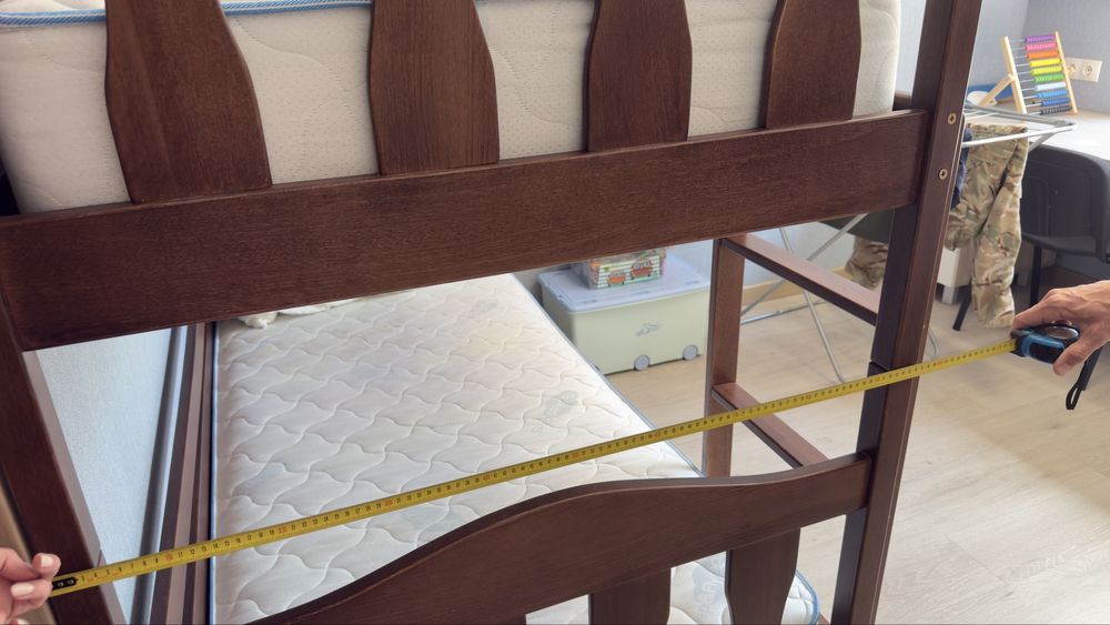 Двухъярусная кровать