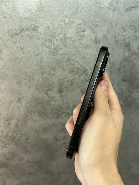 Б/у Iphone 16 Pro 256 Black Titanium ідеальний стан