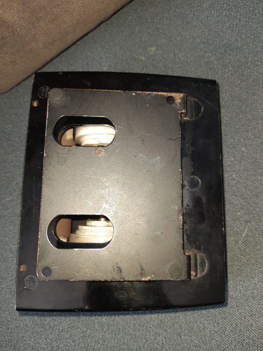 Metalowo-plasikowy duński kalendarz wieczysty na biurko