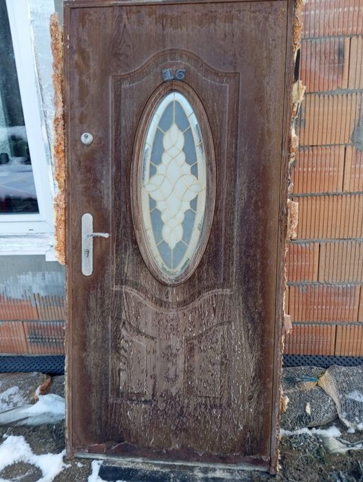 Drzwi do wykorzystania na budowie