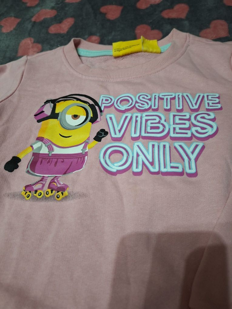 Bluza długi rękaw motyw minionki 122-128