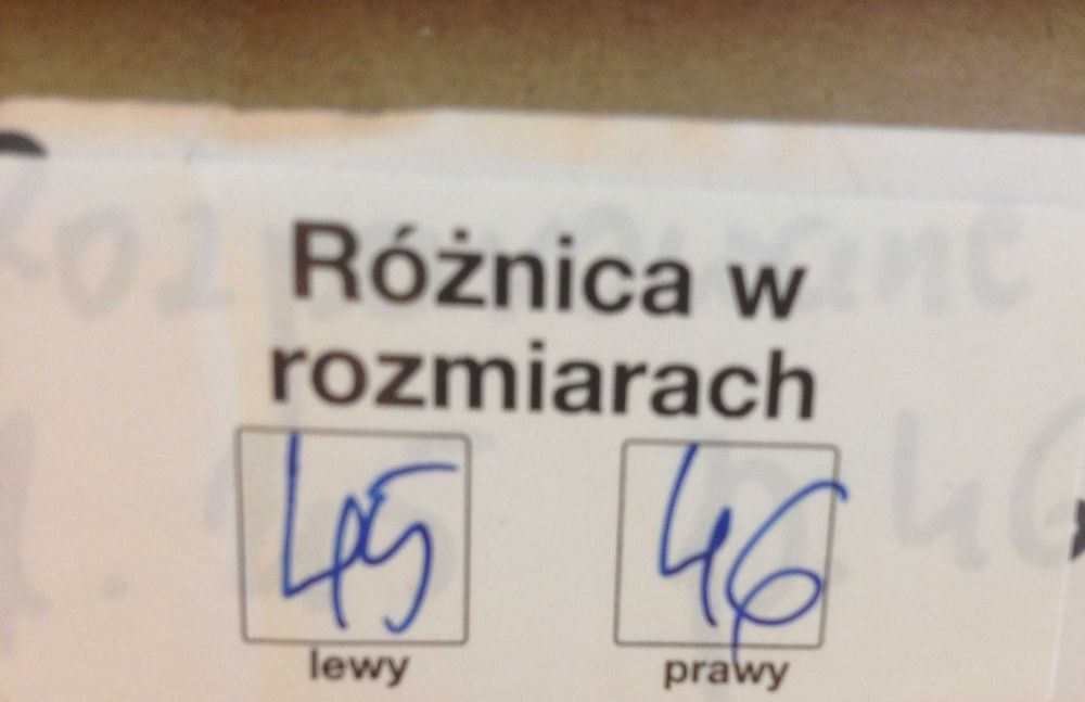 Buty Highland Creek - jedna para - różne numery lewy 45, prawy 46