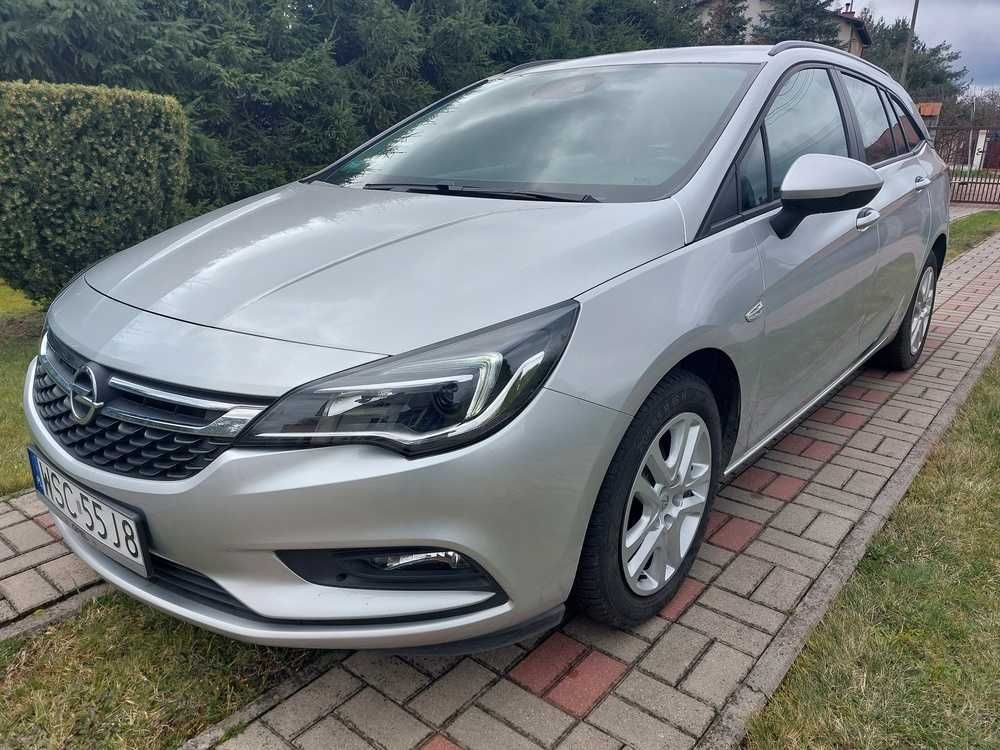 Sprzedam samochód Opel Astra K