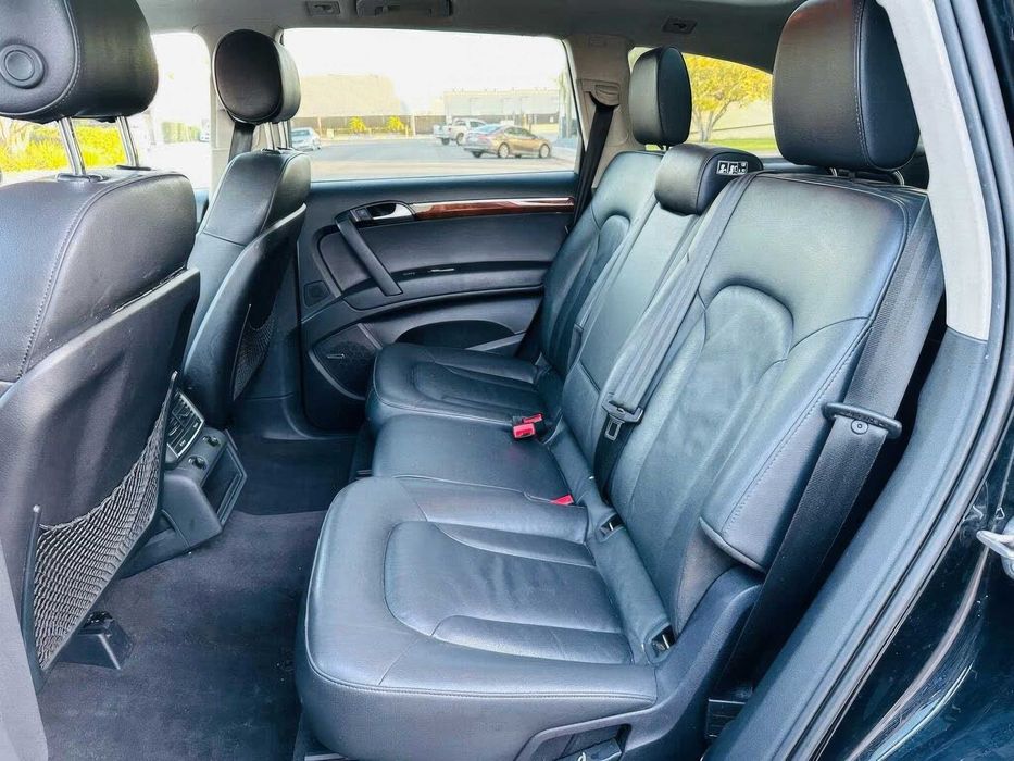 Audi Q7      2014