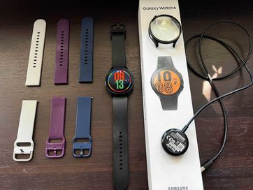 Samsung Galaxy Watch4 + zestaw pasków + etui ochronne