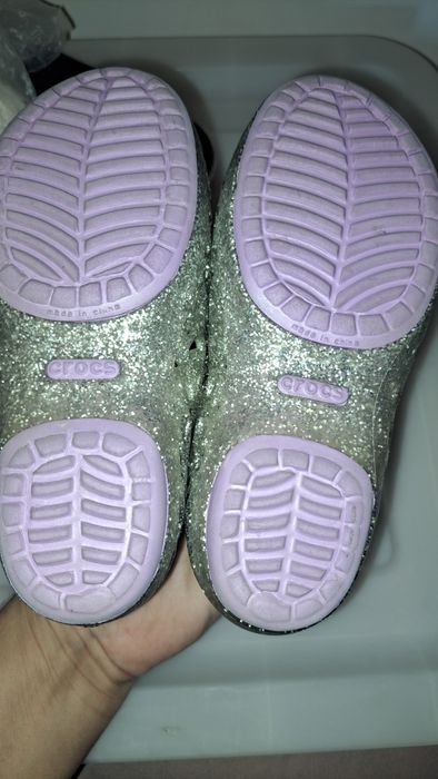 Pack de Crocs em Rosa e Prata