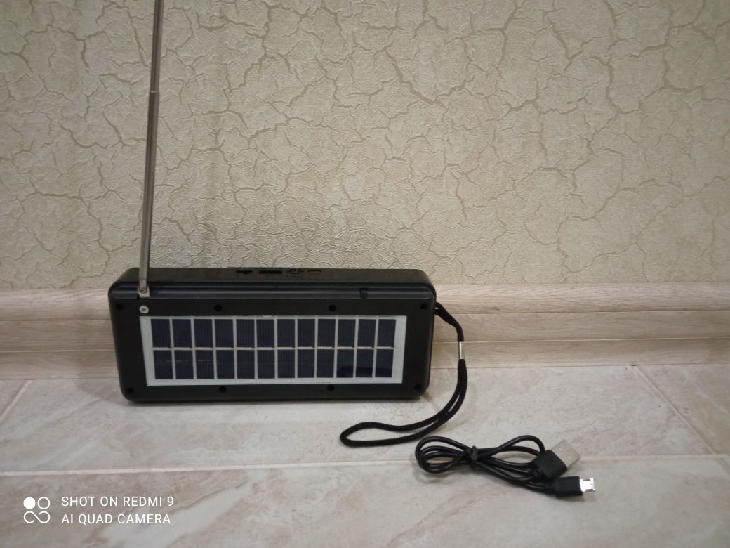 Радіо на сонячній батареї, радио на солнечной батарее на акамуляторах