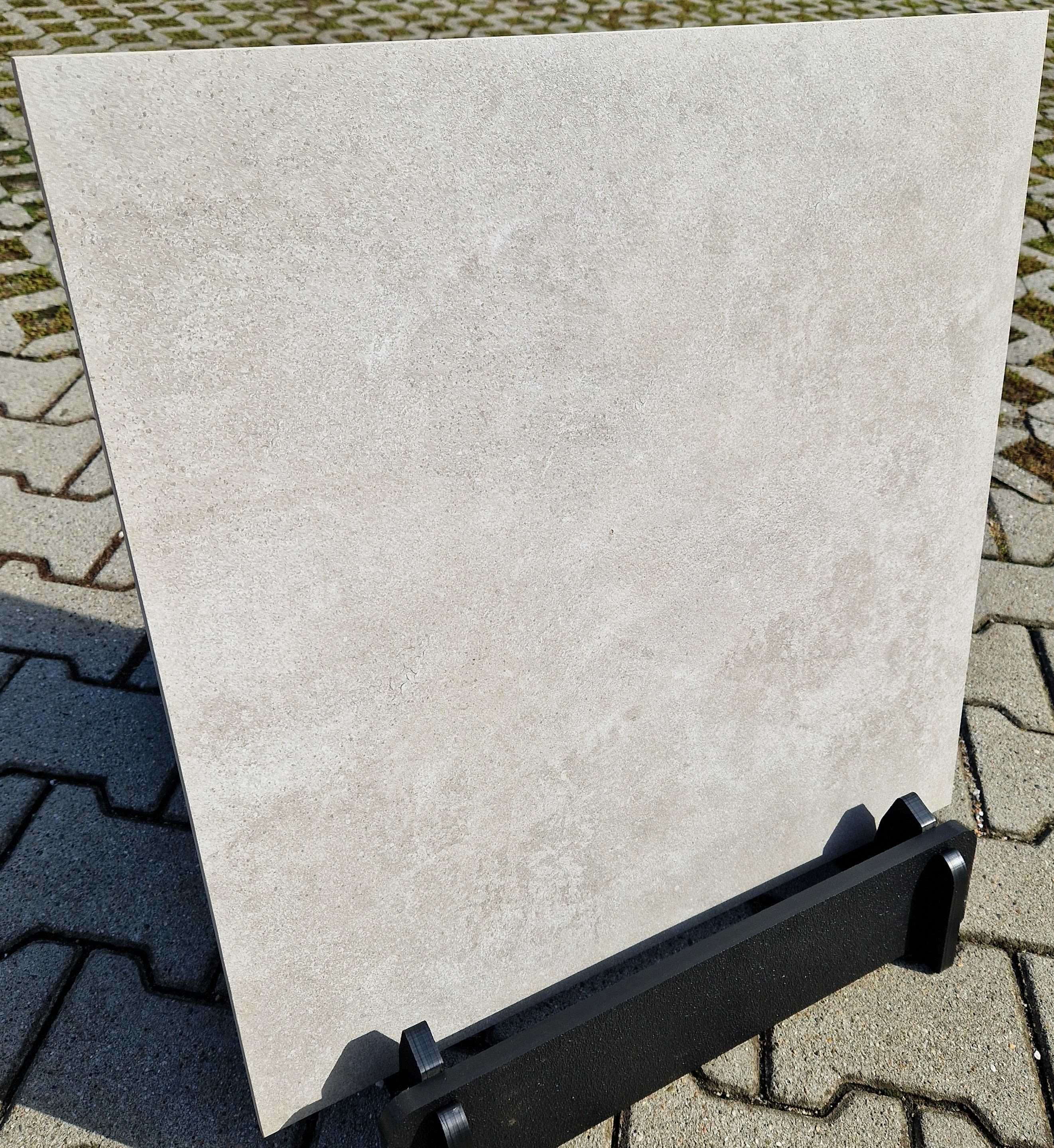 Nowoczesne płytki gresowe podłogowe matowe 60×60 Eins hellgrau g2