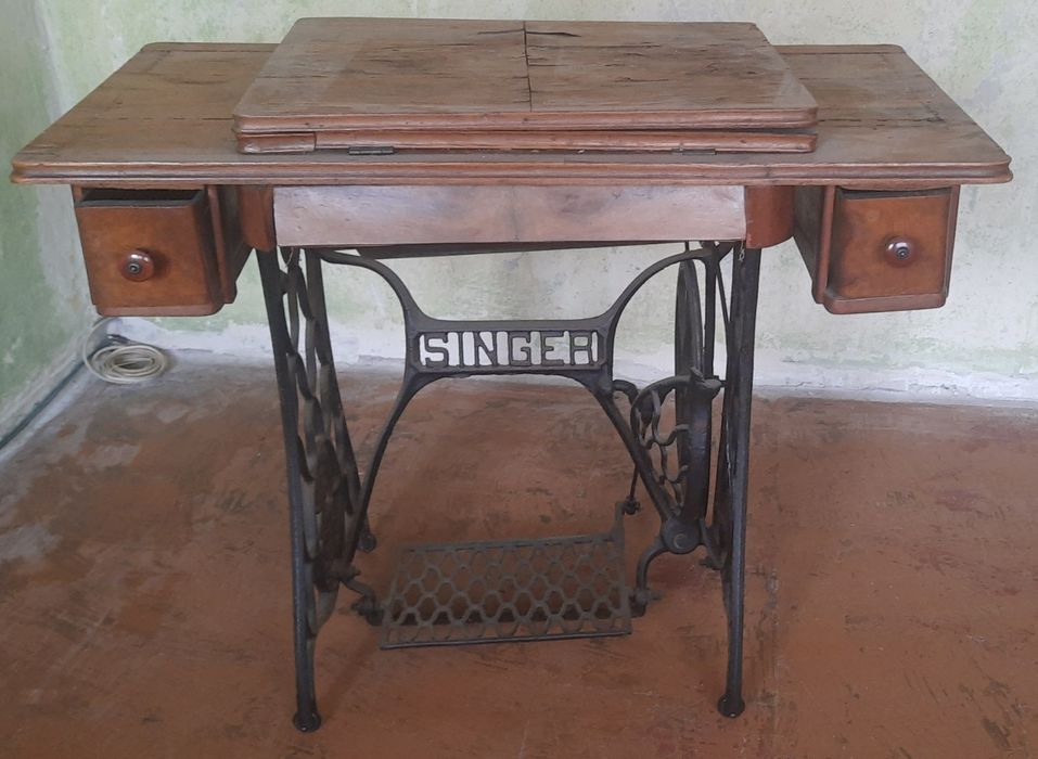 Singer, Maszyna do szycia z 1858 roku