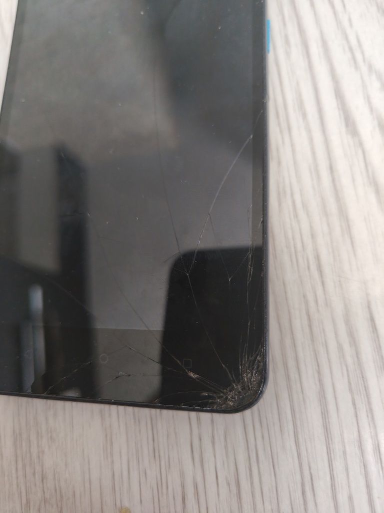 Telefon smartfon HTC desire 825