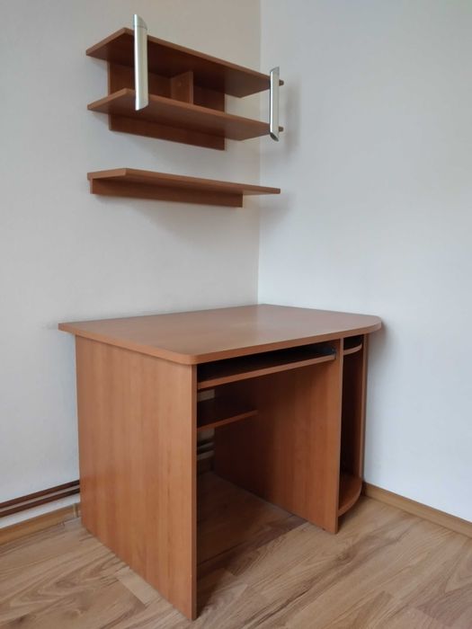 Biurko i półki - meble forte.