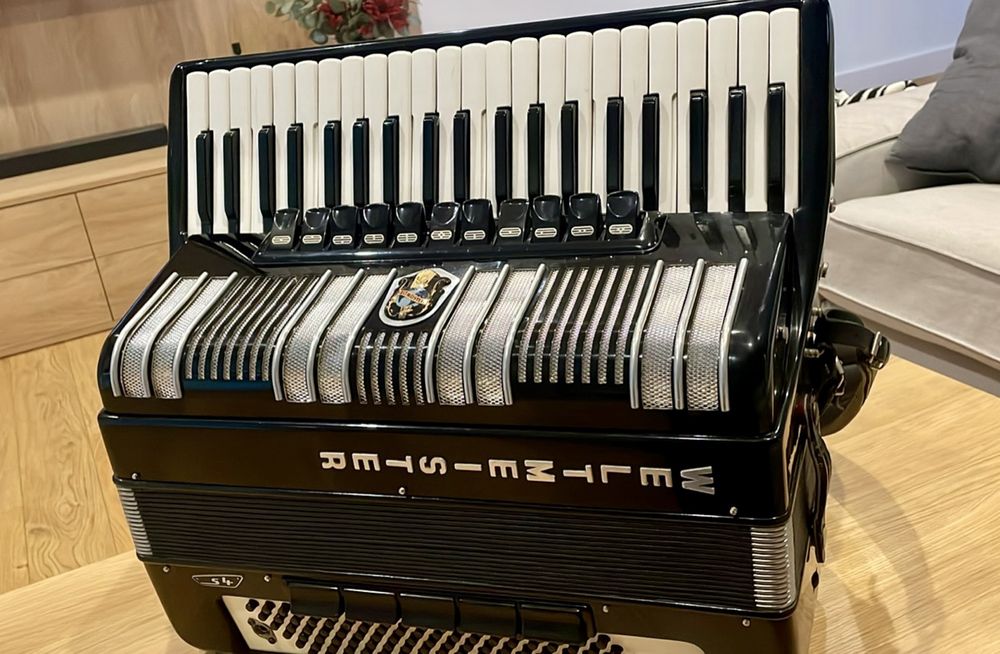 Akordeon kanałowy Weltmeister s4