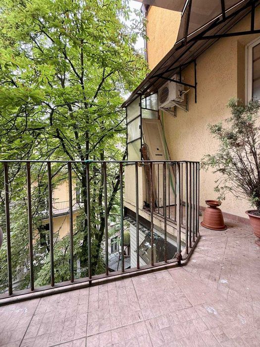 Продаж 4 кім. квартири вул. Стецька Центр Львова