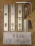 okucia klamka AXA Niagara Plus rozstaw 92mm i rozeta F6 inox