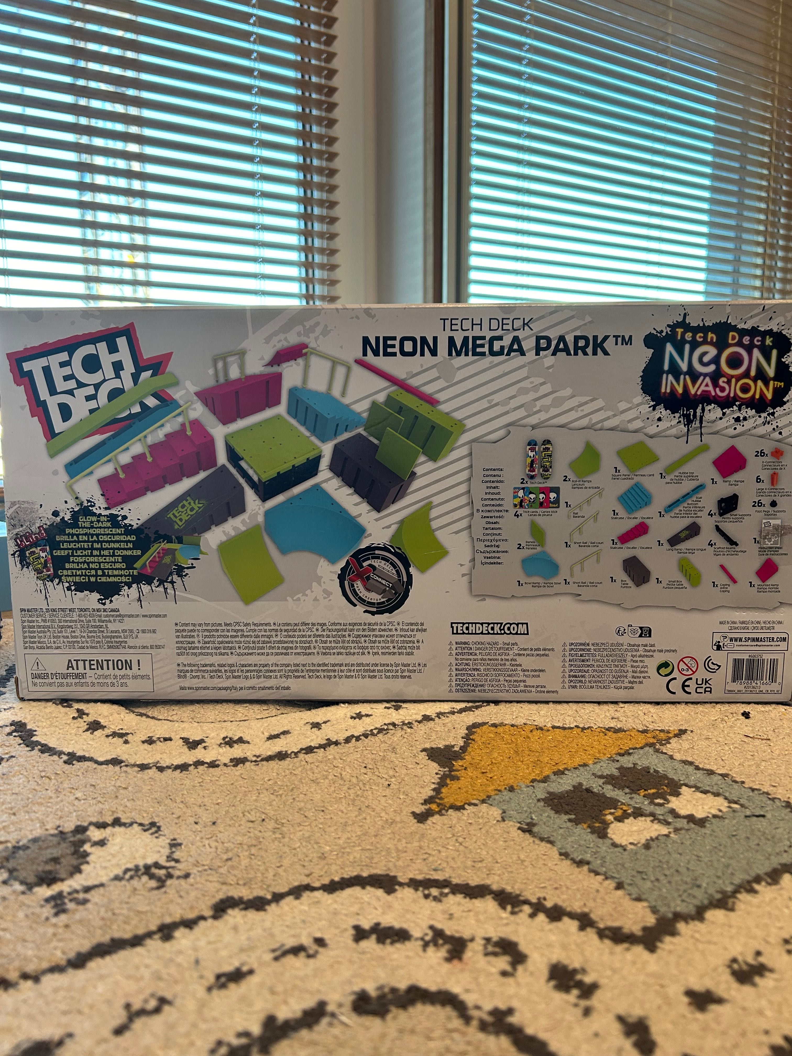 Tech Deck Mega Neon Park