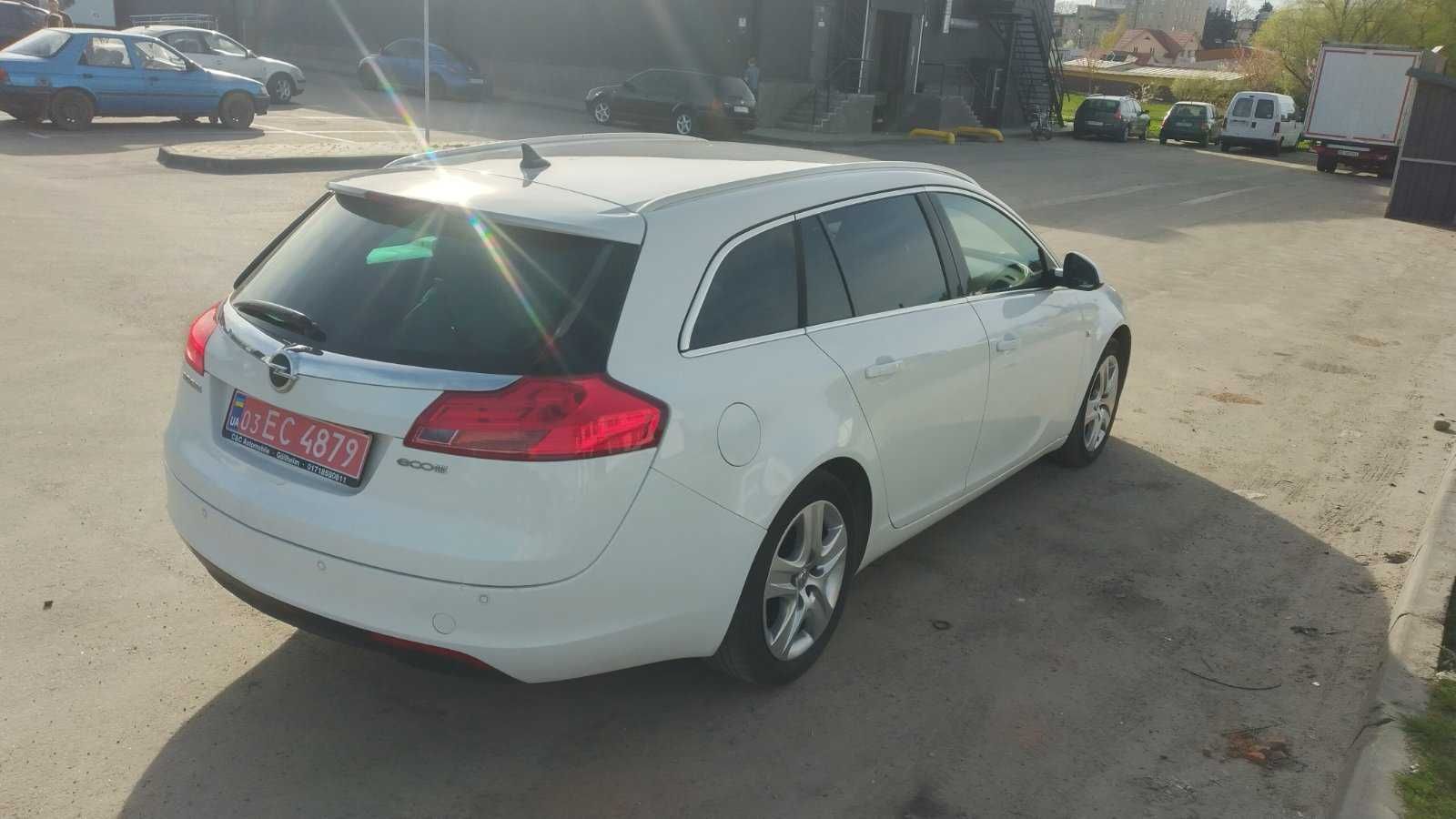 Свіжопригнана Opel Insignia