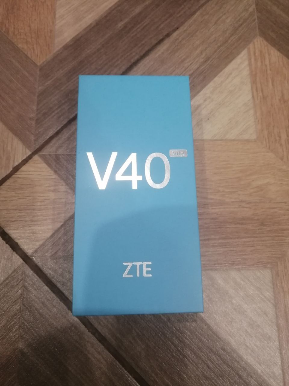 Продам смартфон ZTE Blade V40vita, 128