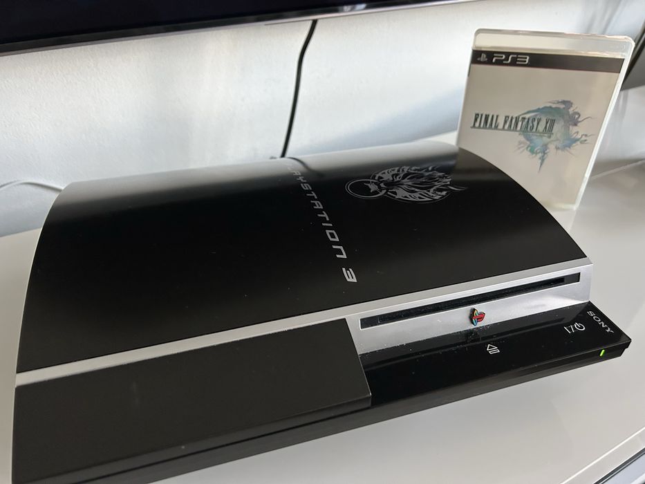 Konsola PS3 fat CECHQ00 Final Fantasy edition, 500GB, pad, po SPA