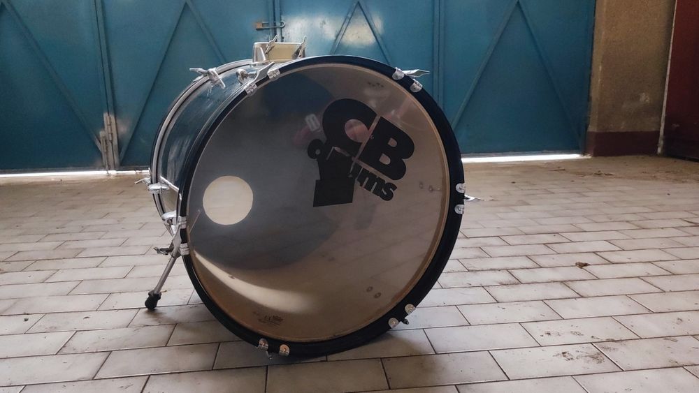 Bombo 20 CB Drums / Bateria elétrica Alesis DM6