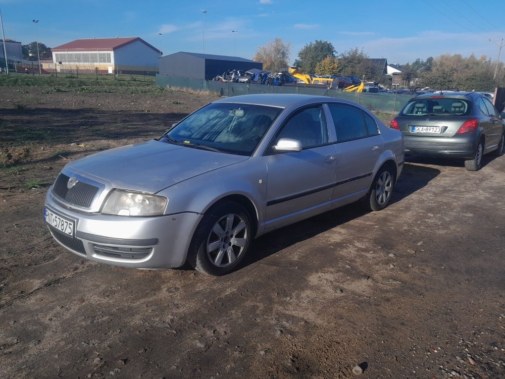 Skoda Super b na części