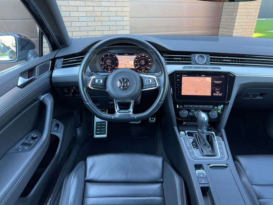 Volkswagen Passat R-LINE HIGHLINE 2.0TDI 2019