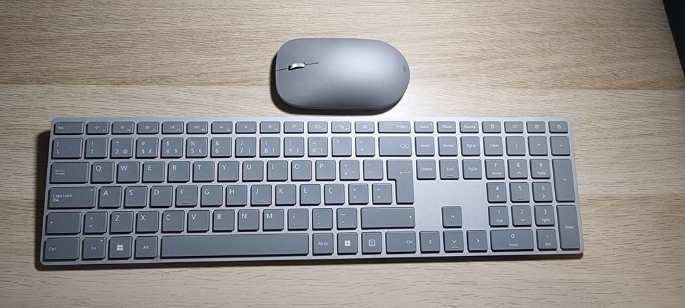 Rato e teclado Surface Microsoft
