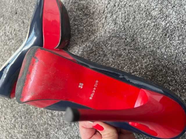 Pantofle, czółenka rozm. 38