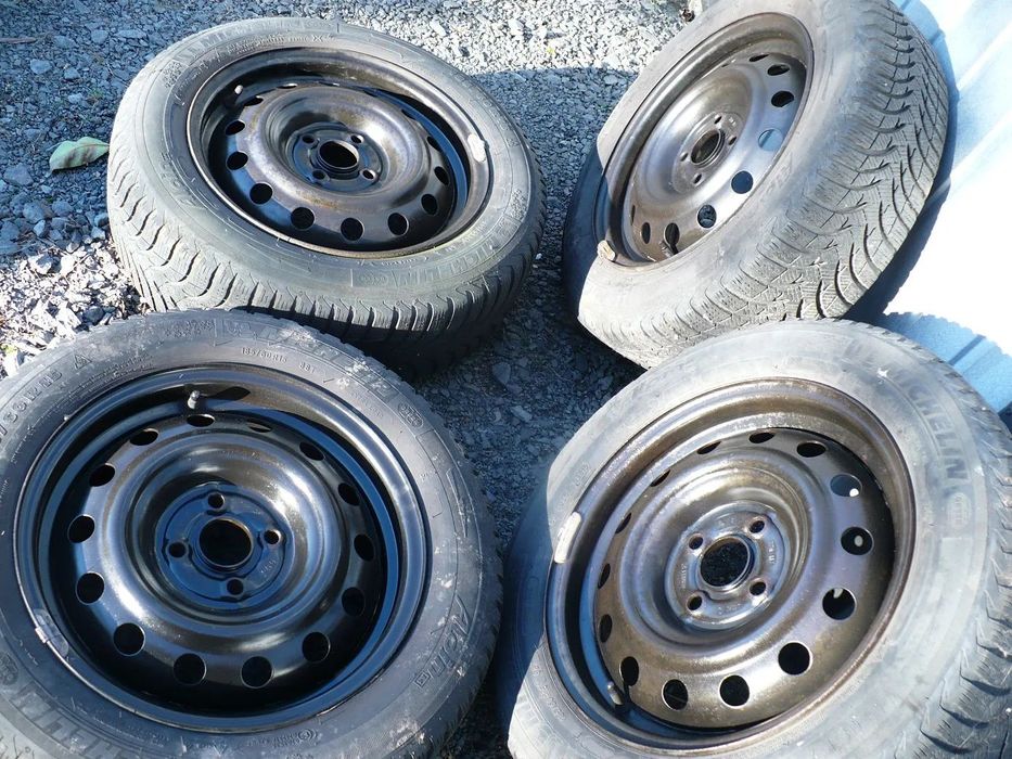 HYUNDAI I20 FELGI STALOWE KFZ 6JX15CH 4x100 ET52