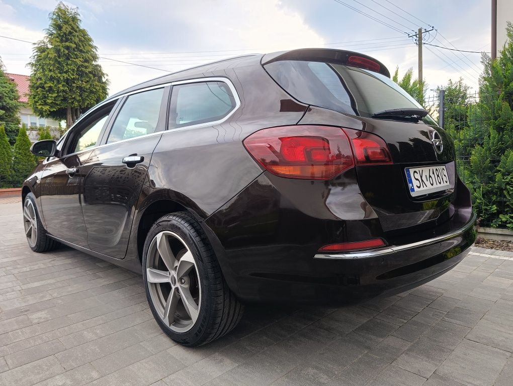 Opel Astra J 2012r