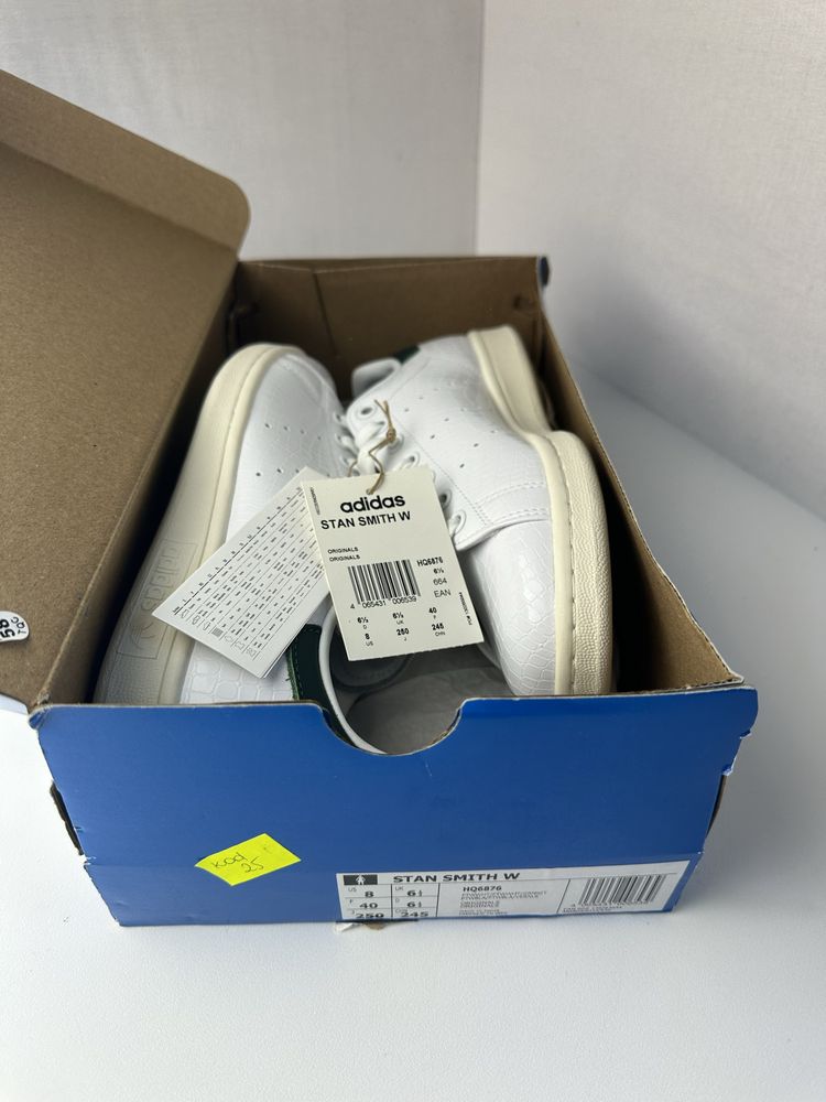 Adidas Stan Smith W bialo zielone z efektem skóry węża