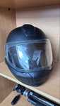 Capacete BMW com visor se sol