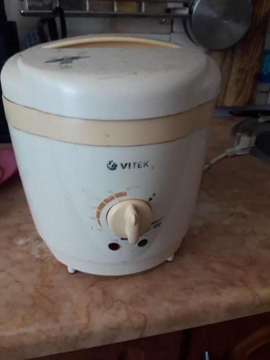 Фритюрница фирмы Витек