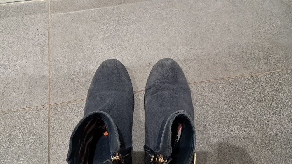 Buty botki Tommy Hilfiger rozmiar 40.