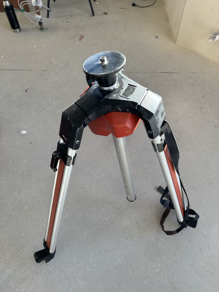 Hilti pr 30 hvs 12 czerowna wiązka ! Stan jak nówka