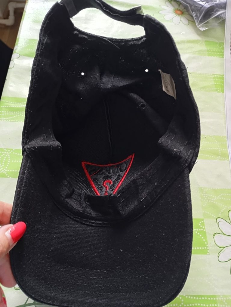 Czapka unisex guess