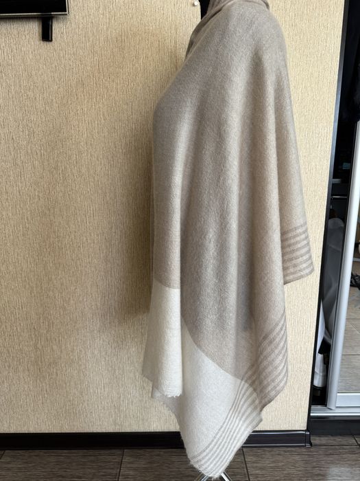 Неймовірно ніжний якісний палантин, шарф з натуральної вовни