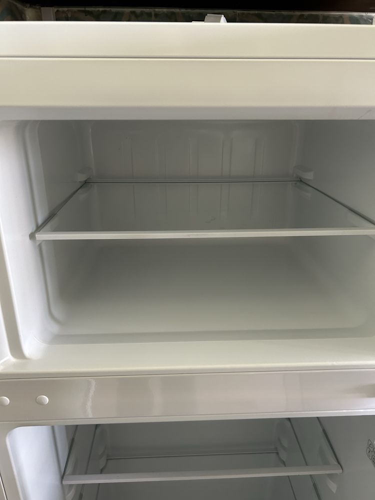 Frigorífico novo com garantia