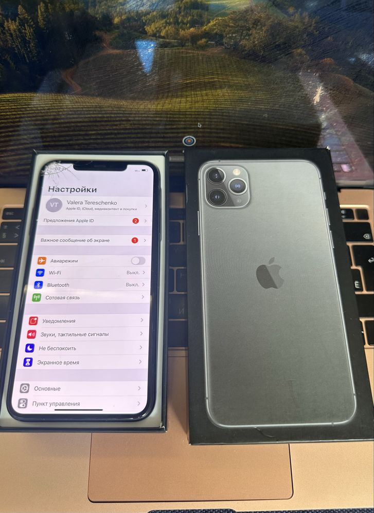 Продам Iphone 11 pro max 64gb