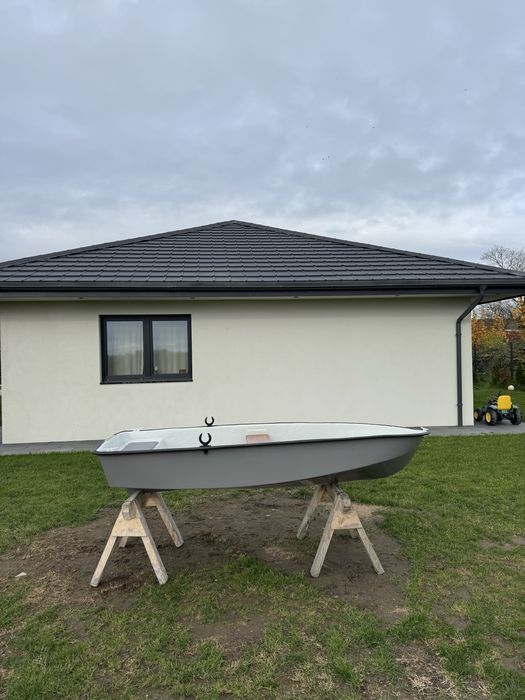 Łódka wędkarska wiosłowa rekreacyjna lodka łódź lodz