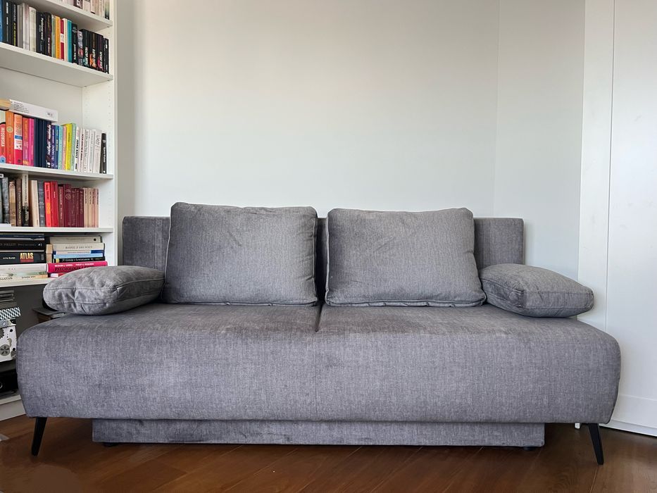 Sofa, kanapa rozkladana Darwin (Agata Meble) 150x196cm, szara