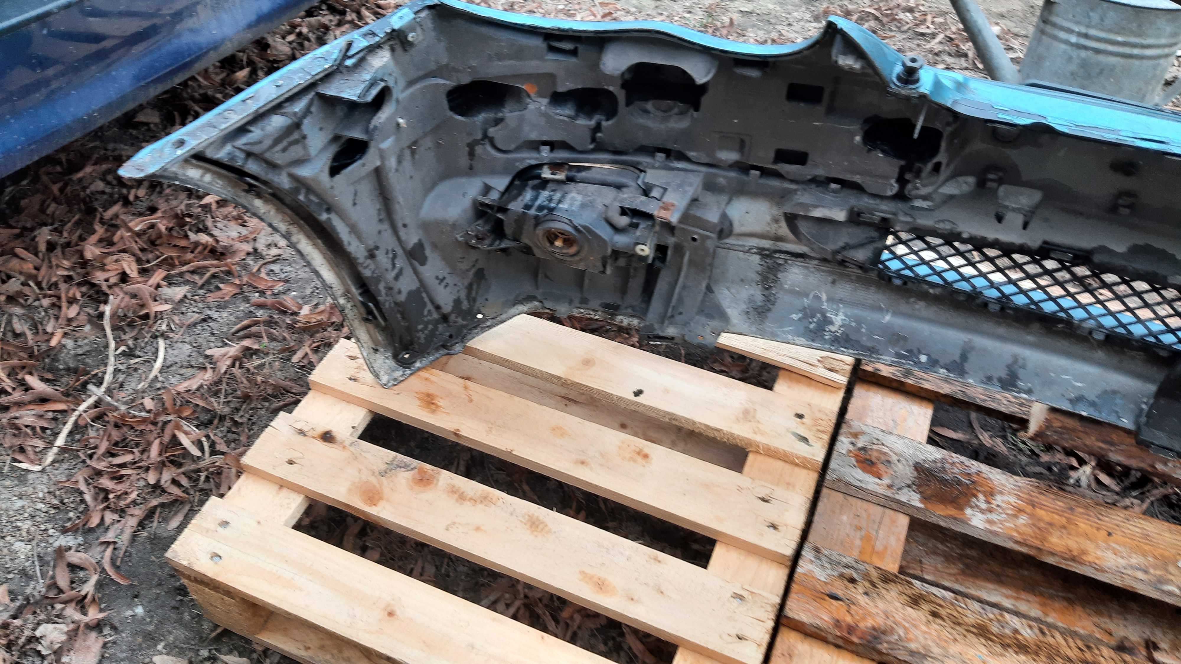 zderzak przedni przód Mercedes C w203 lak. 941