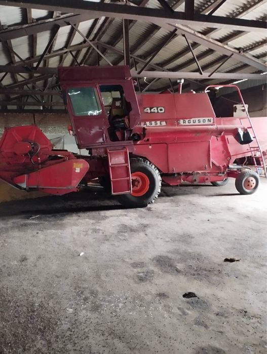 Комбайн Massey Fergyson 440