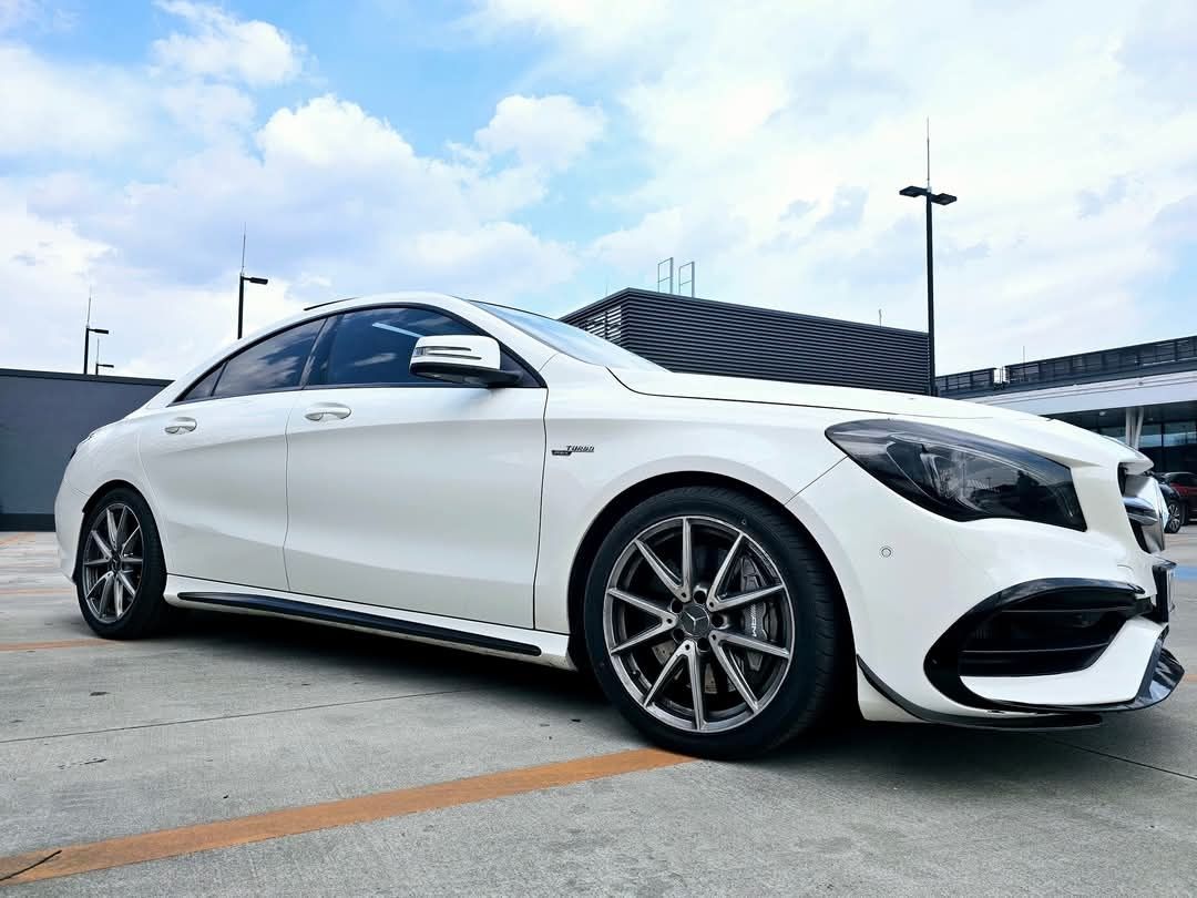 Mercedes CLA 45 AMG 421KM