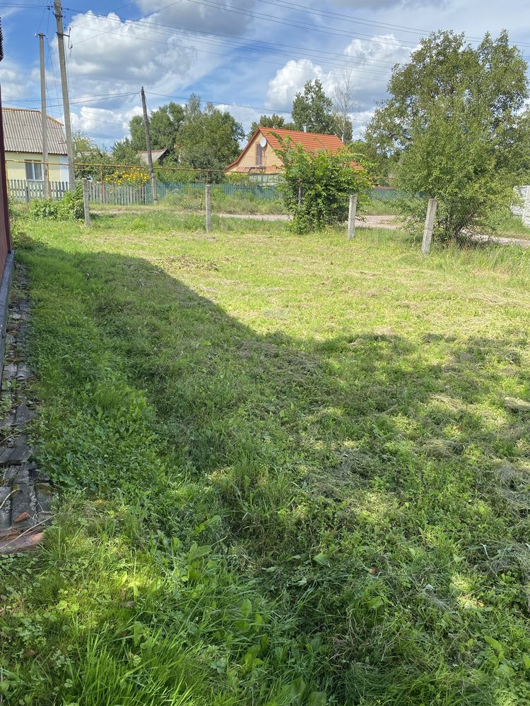 Продам будинок з приватизованою землею у черті міста