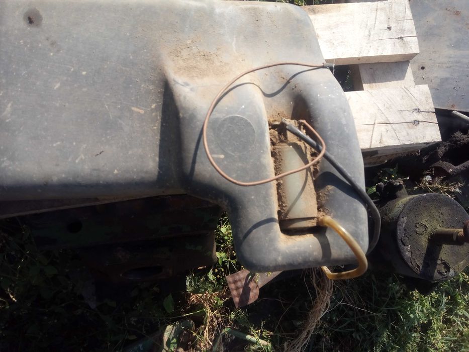 John Deere 2140 zbiorniczek spryskiwaczy 3050 i 2850 kabina SG2 1640