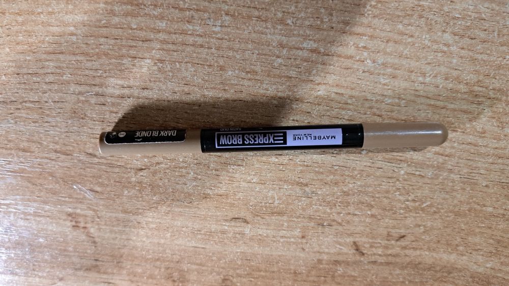 Maybelline Express Brow Dark Blonde. Kredka do brwi