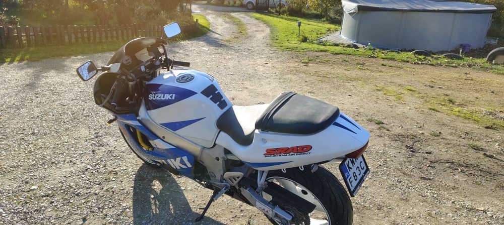 Suzuki gsxr 600 srad